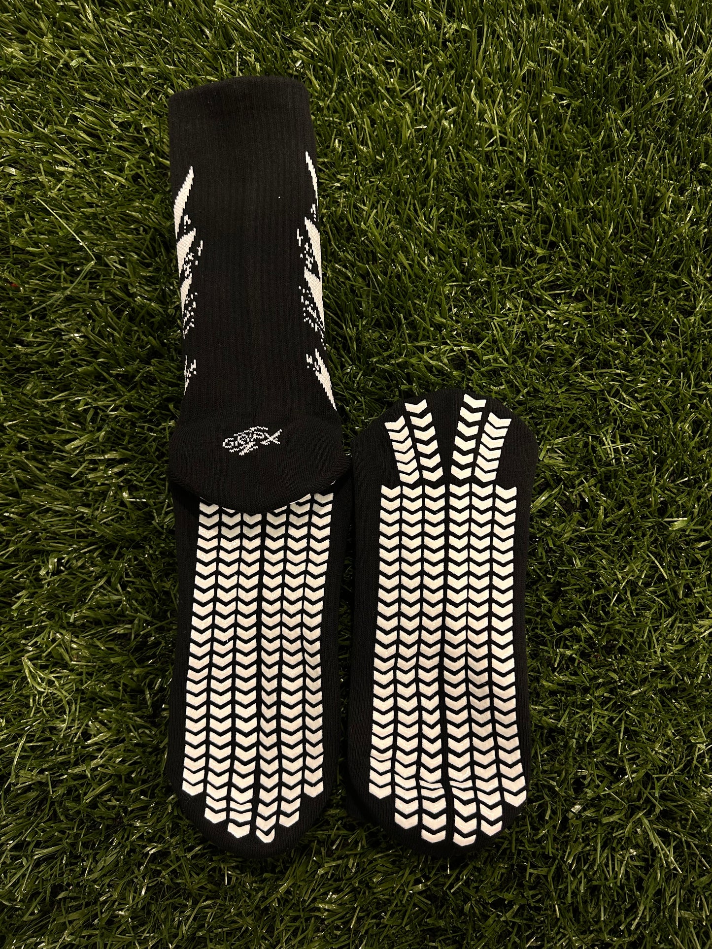 GRIPX PHANTOM 🌑 — Black Grip Socks