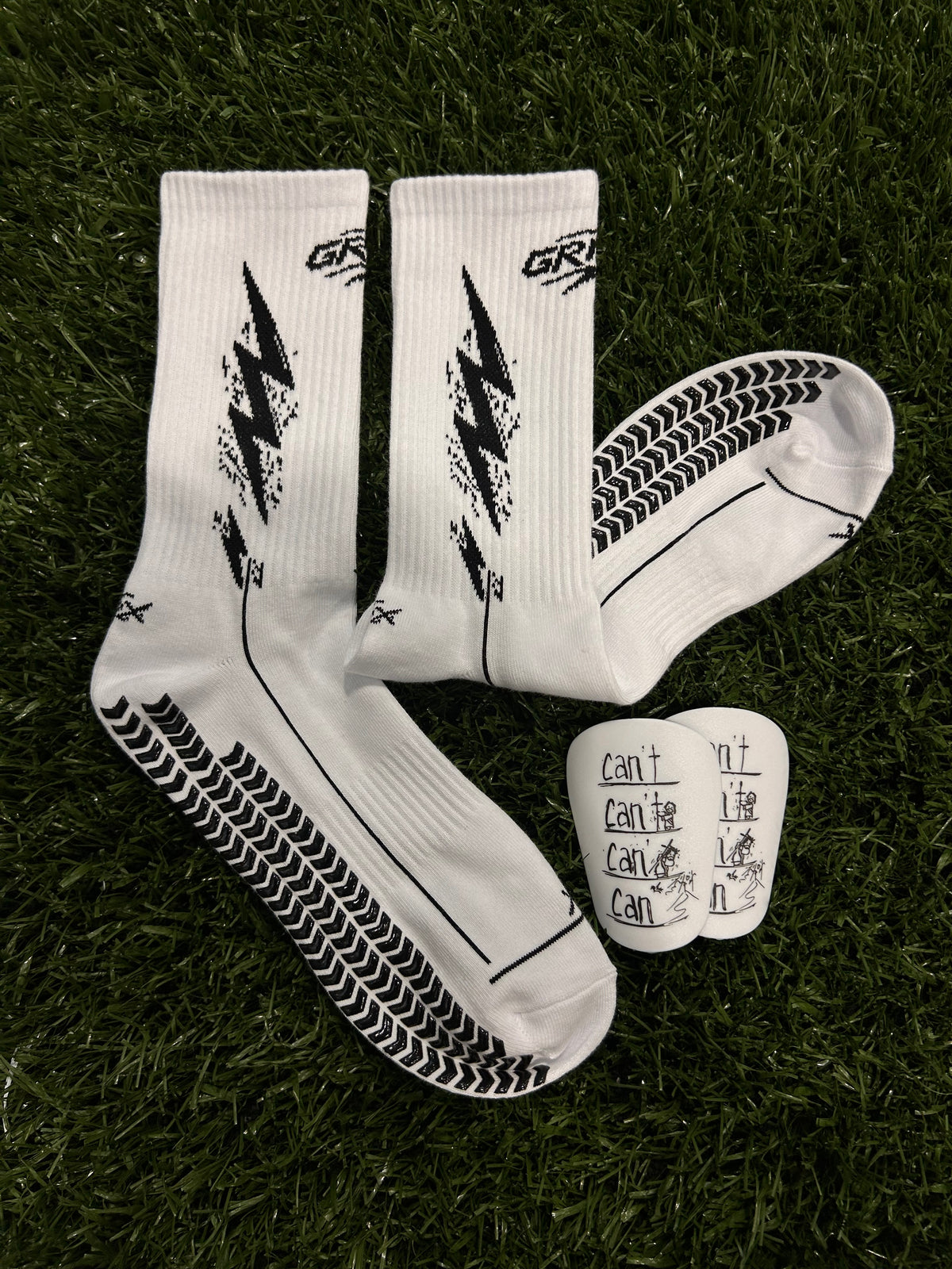 GRIPX FROST ❄️ — White & Black Grip Socks whit GRIPX BELIEVE — Mini Shin Guards 🛡️